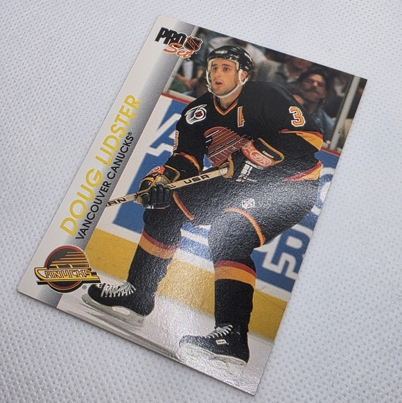 NHL 1992-93 Doug Lidster Vancouver Canucks #199 Pro Set Hockey Card - Picture 2 of 4